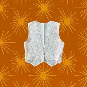 Beautiful embroidered lightweight vest size medium